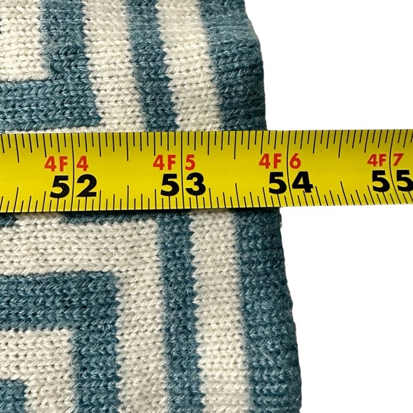 MAX STUDIO HOME Aqua Blue Throw Blanket Soft 50" x 54" Good - Picture 8 of 10